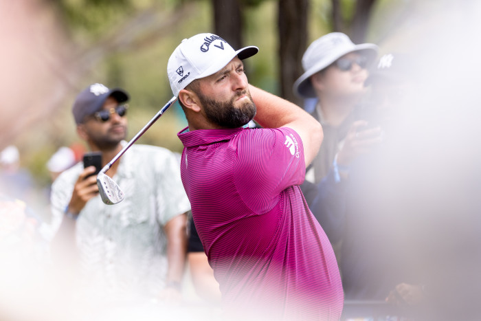 Jon vuelve dominar el LIV GOLF